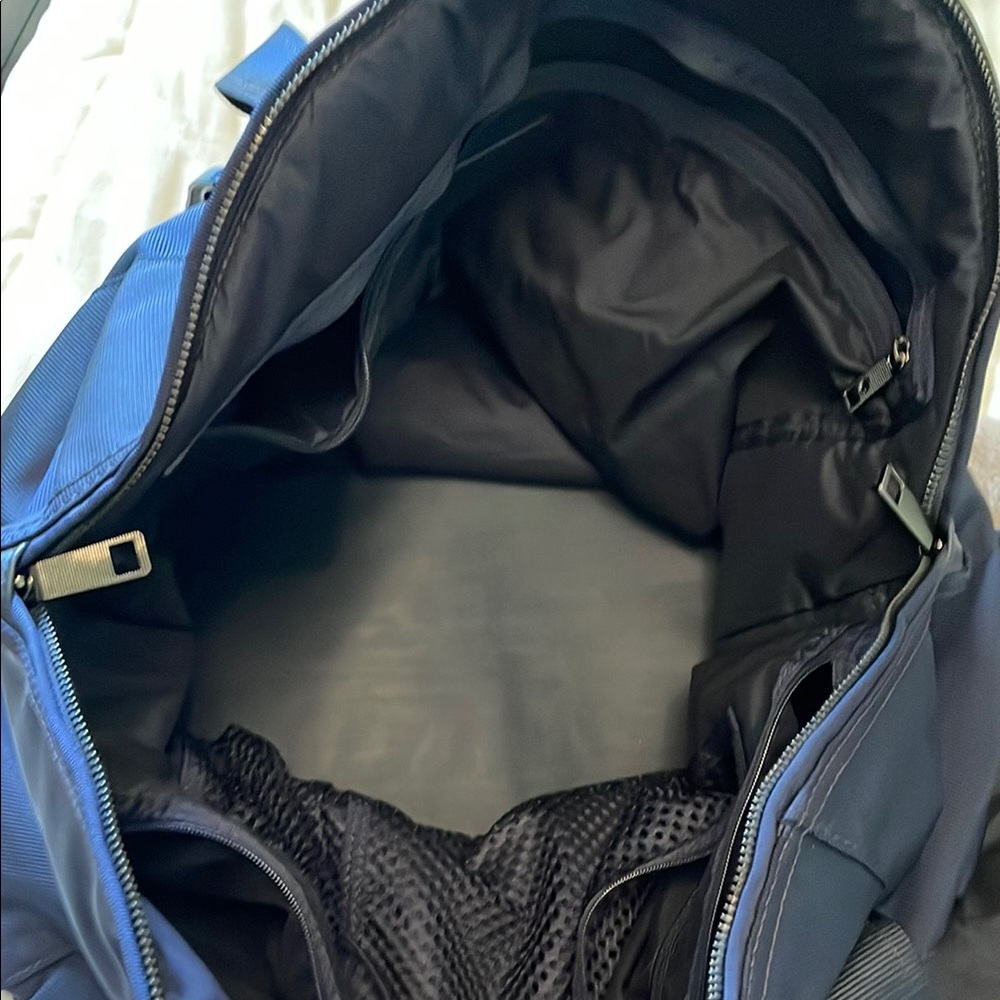 lululemon athletica Blue Travel Bag Durable Design - Picture 2 of 8